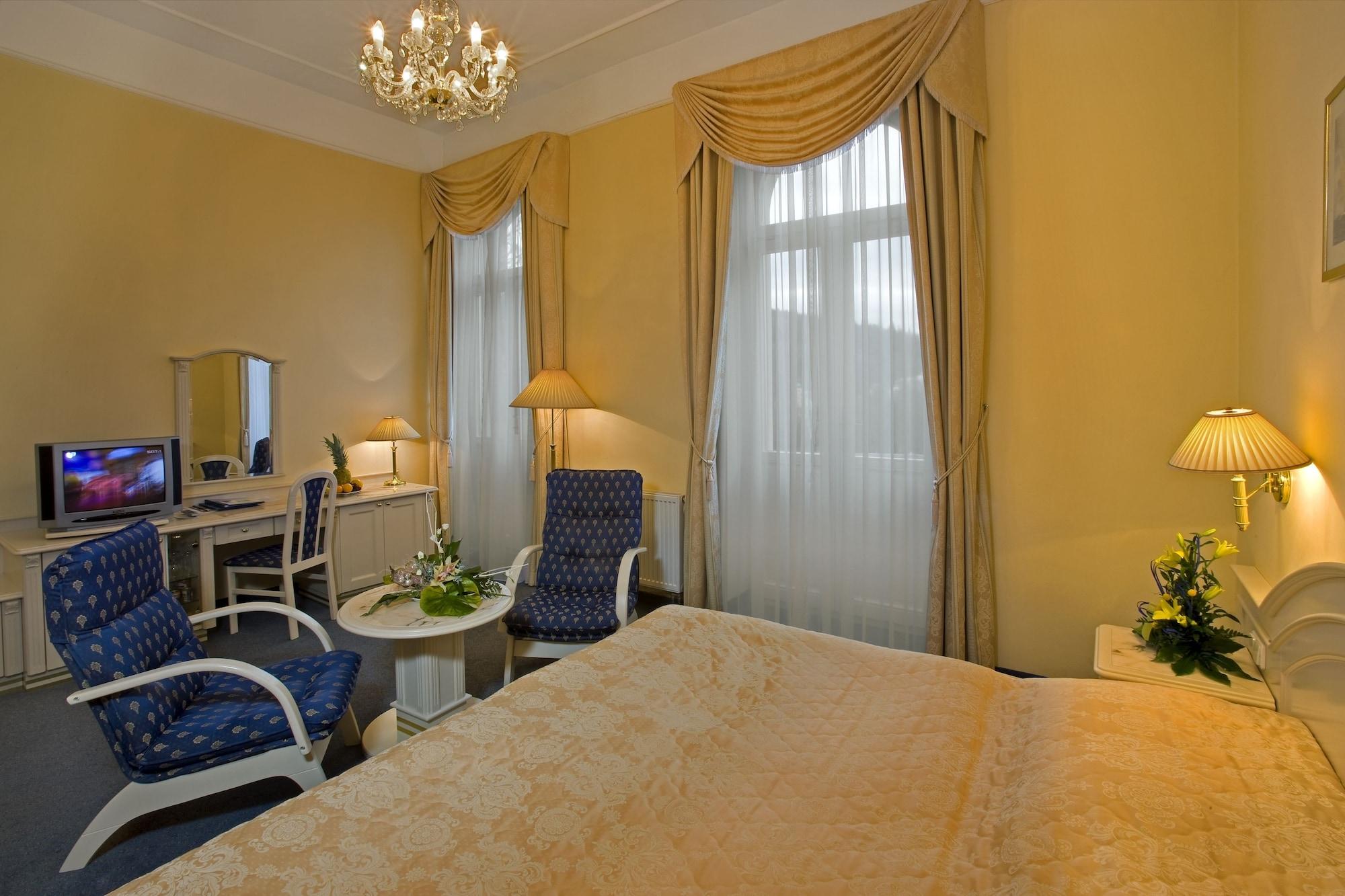 Ensana Hotel Pacifik มาเรียอานซเกลาซนี ภายนอก รูปภาพ